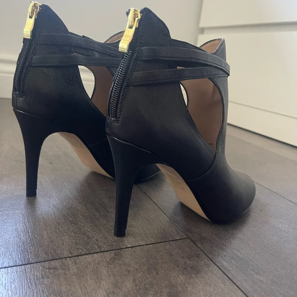 Genuine Leather Booties 38.5 (brand new never worn) - Picture 6 of 6